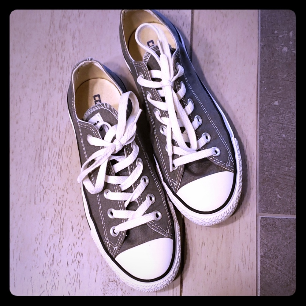 Converse grey sz. 7 womens
